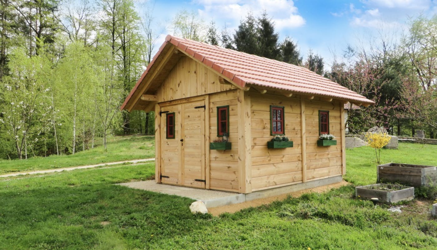 abri de jardin en bois type chalet