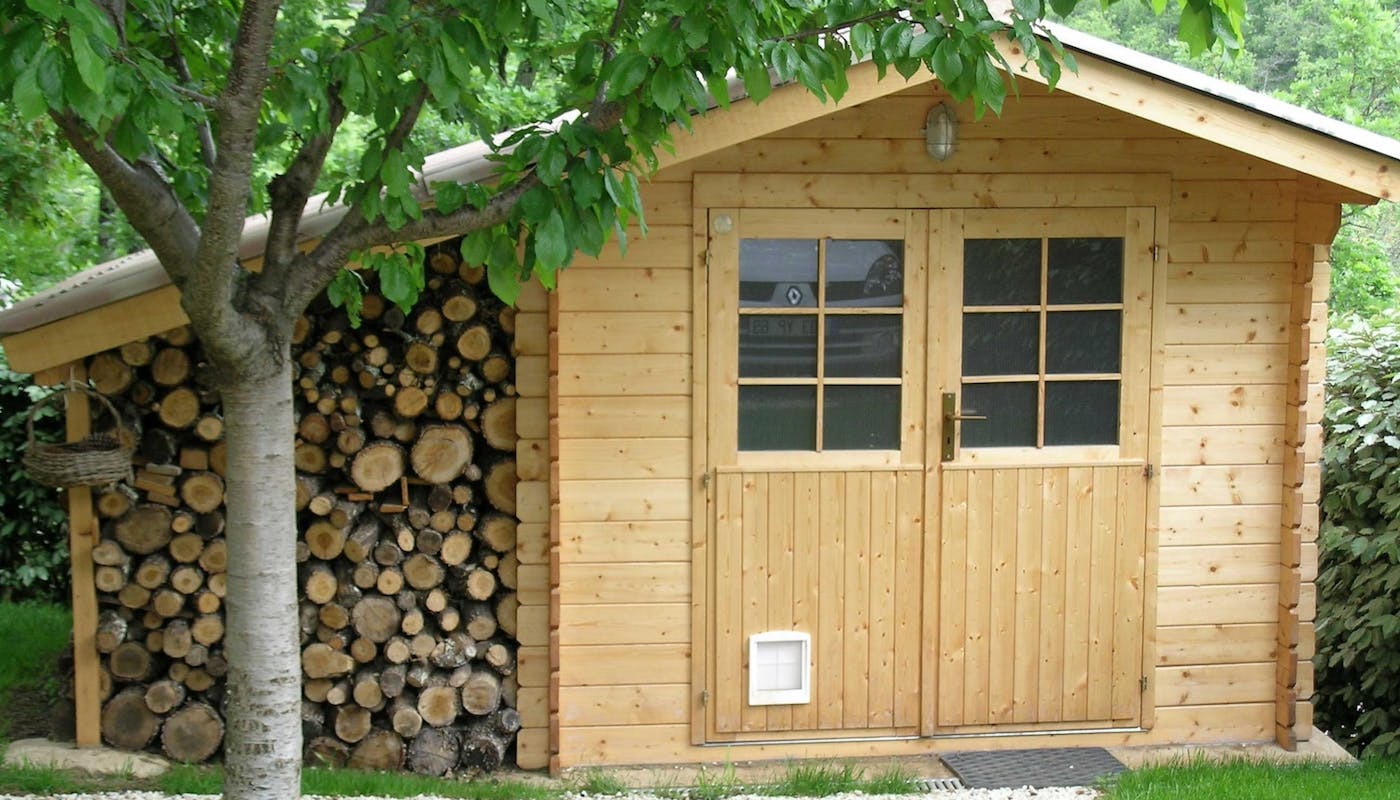 L'abri de jardin en bois : chaleureux et esthétique