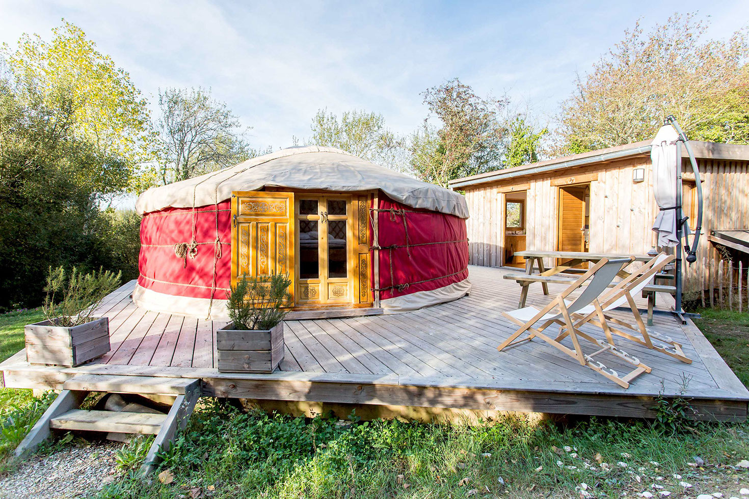 Puis-je installer un jacuzzi dans mon jardin ?