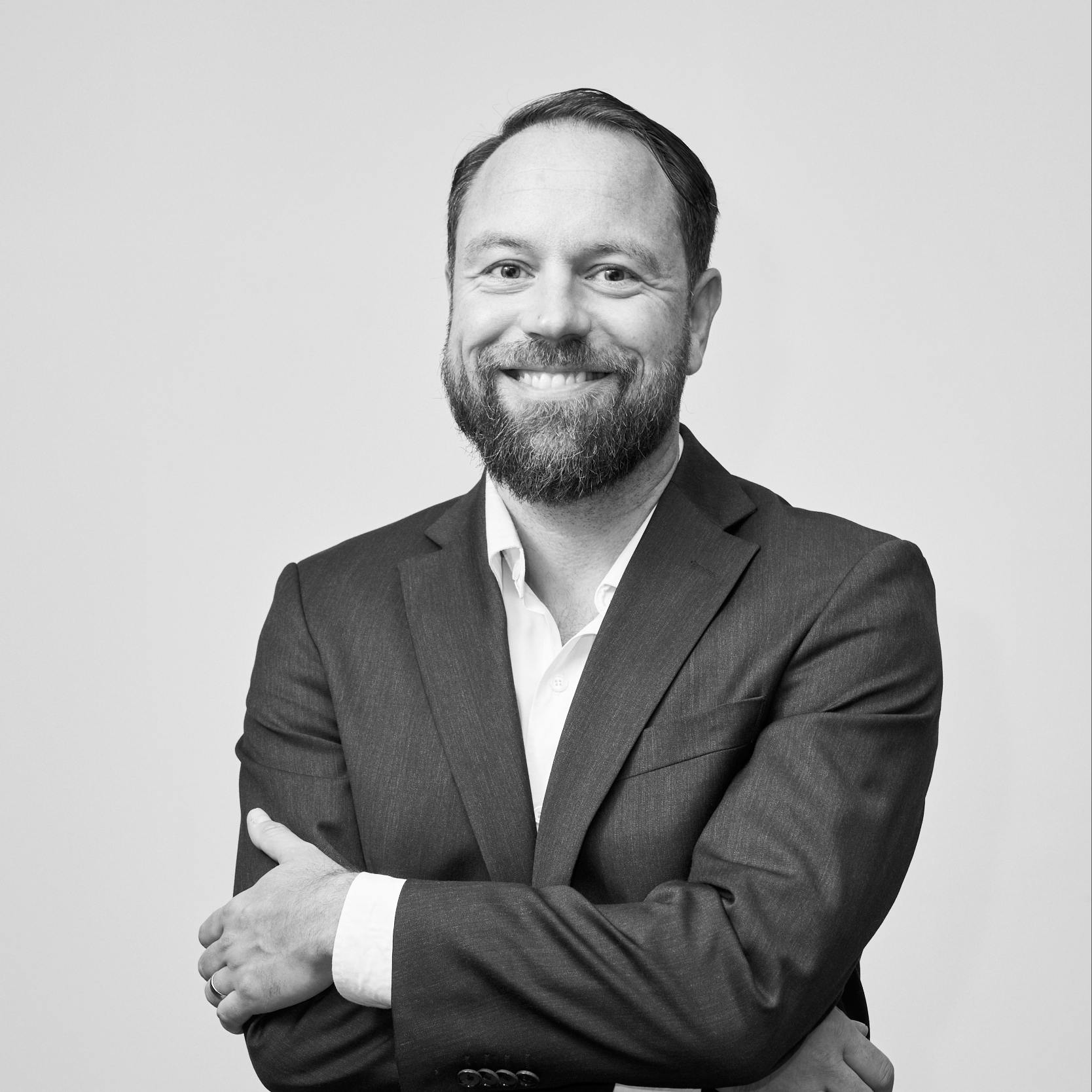 Sebastian de Toro, Senior Consultant, has experience in politics, civil society, and the Swedish labor movement, including serving as State Secretary.