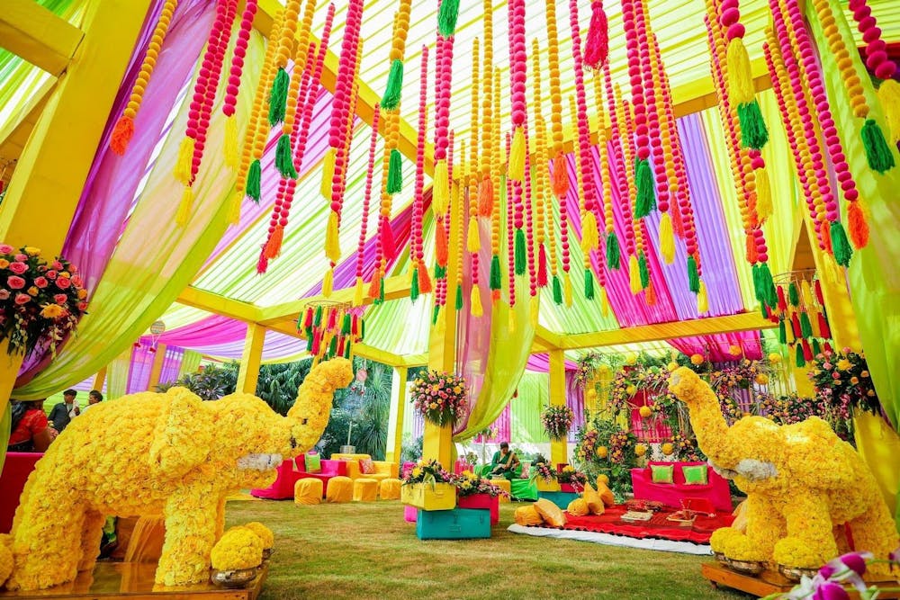 Latest mehendi theme ideas