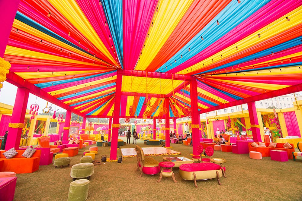 Latest mehendi theme ideas