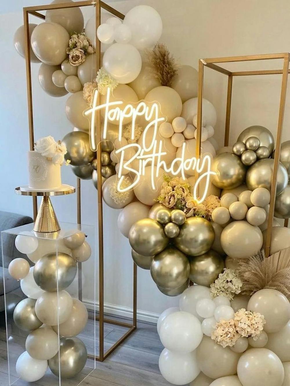 simple birthday decoration at home with balloons
