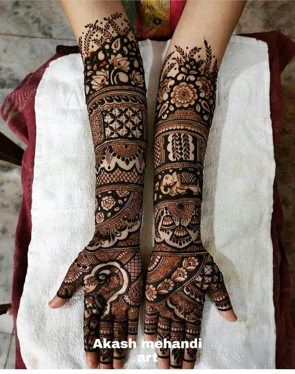 Bridal mehndi artist in Kolkata