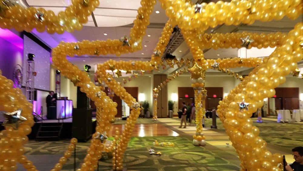 Star shaped balloon decoration for occassion