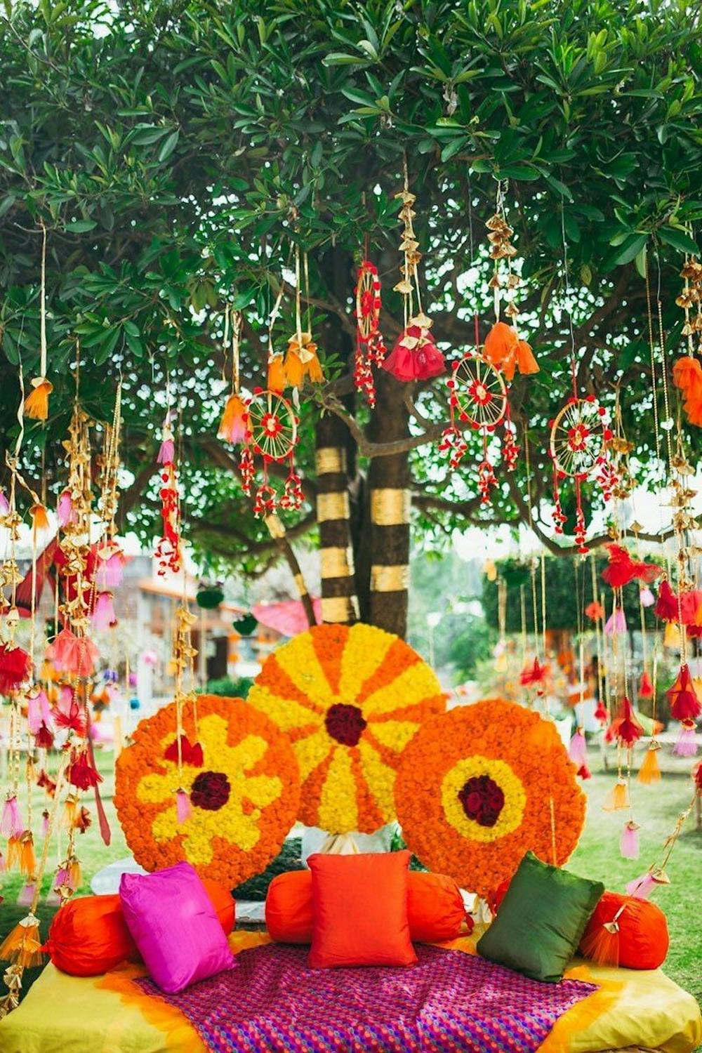 Latest mehendi theme ideas