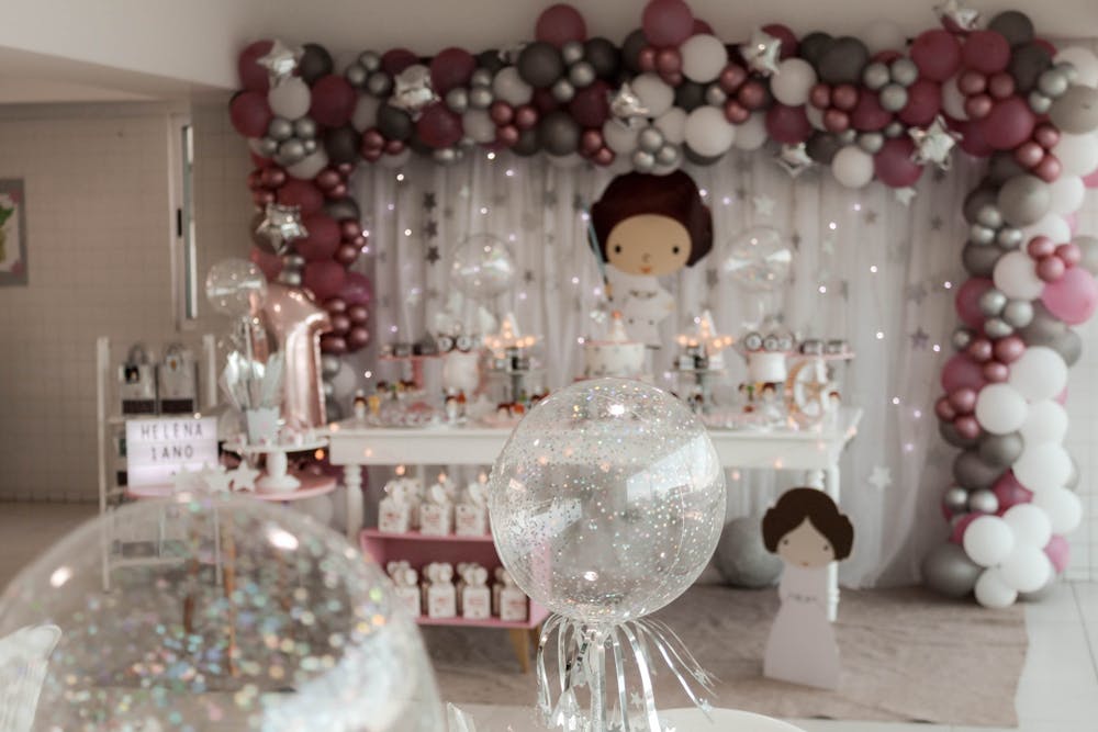 A fairly looking arch of balloons for backdrop decoration image