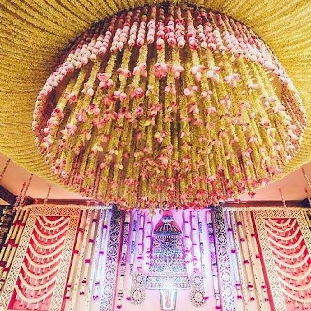 latest wedding entrance decor ideas