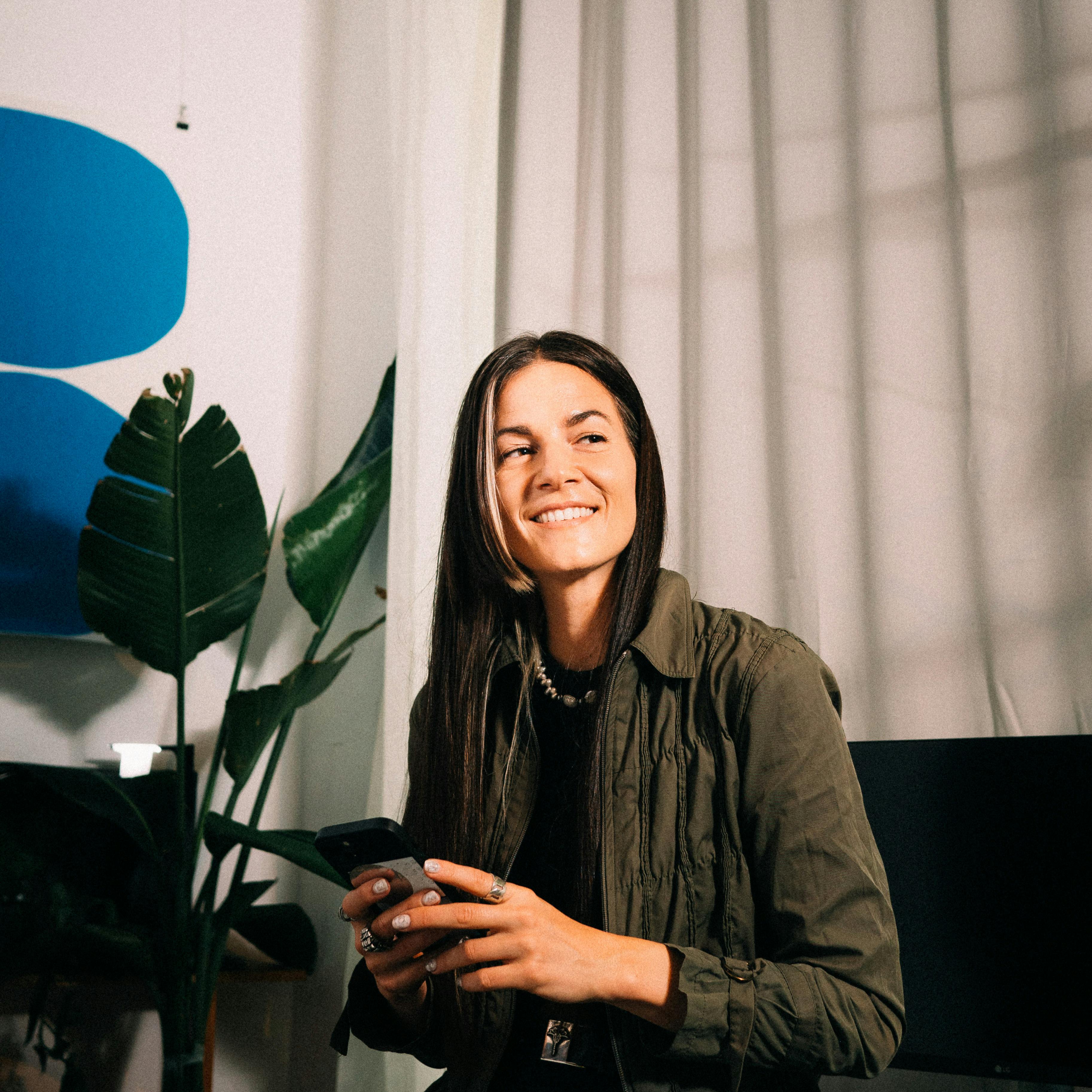 A portrait photo of Caro Schnurrer