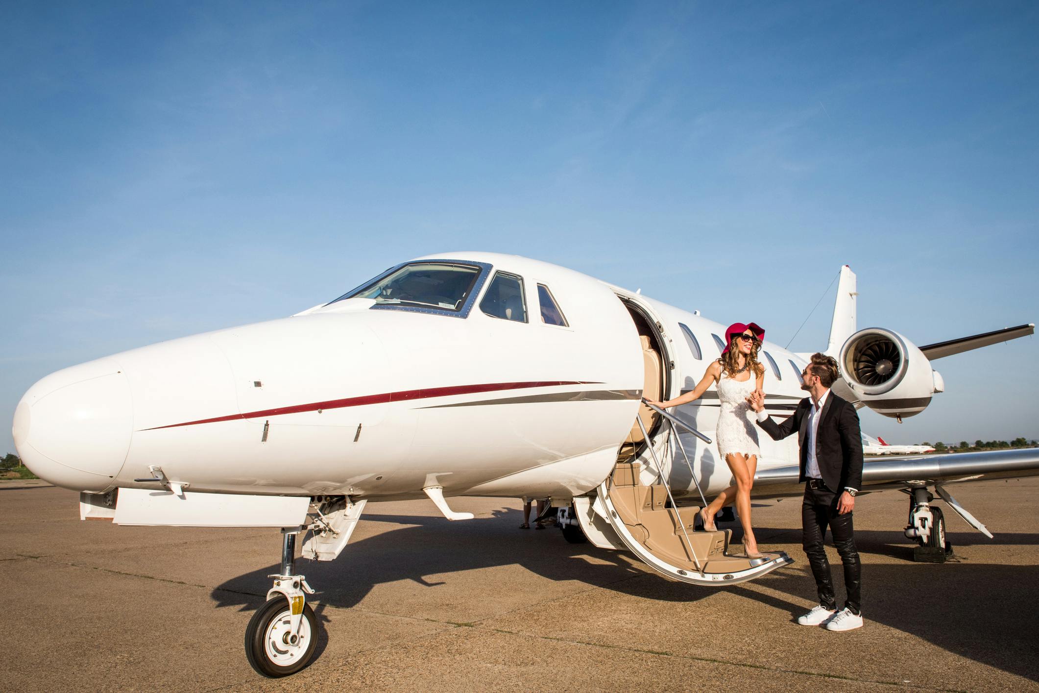 Find Great Deals on Private Jet Services | Topline Topics