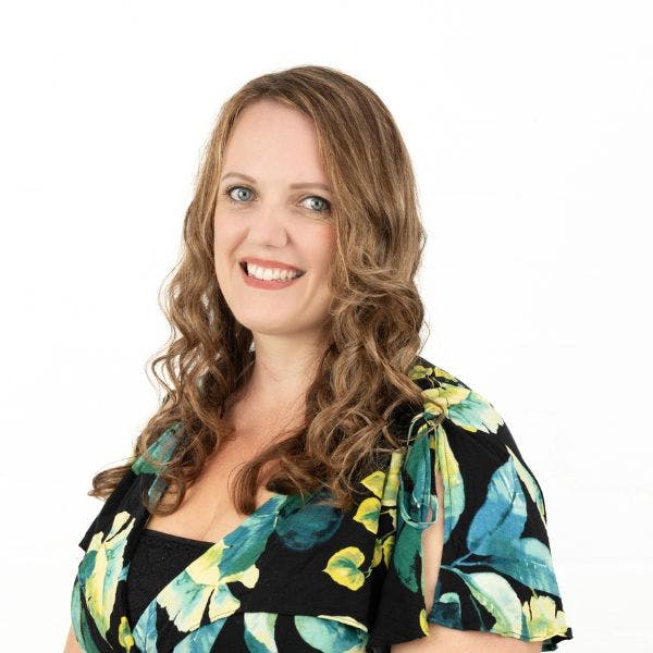 Emma Arrowsmith headshot