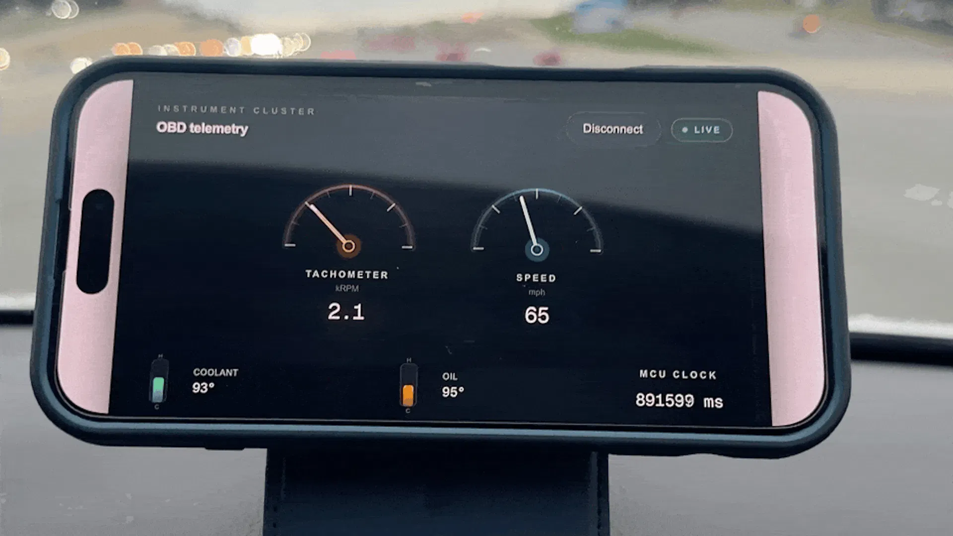 GIF demostration real time operation of the OBD2 PWA Scanner
