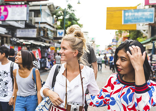 Voyager à l'étranger, comment payer et s'assurer : LCL Banque et Assurance