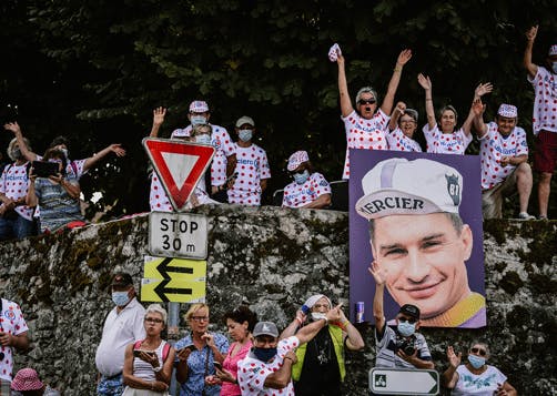 Hommage à Raymond Poulidor sur le Tour de France