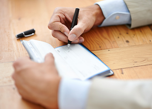 Fraudes aux chèques&nbsp;: comment détecter les différentes arnaques&nbsp;? LCL Banque et assurance