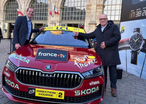 J-200 TDF LILLE 2025 GRAND DEPART CHRISTIAN PRUDHOMME VOITURE LCL