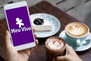 Foto de Celular com APP Meu Vivo