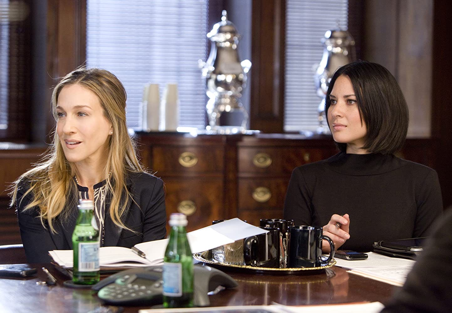 Sarah Jessica Parker and Olivia Munn em Não Sei Como Ela Consegue (2011)