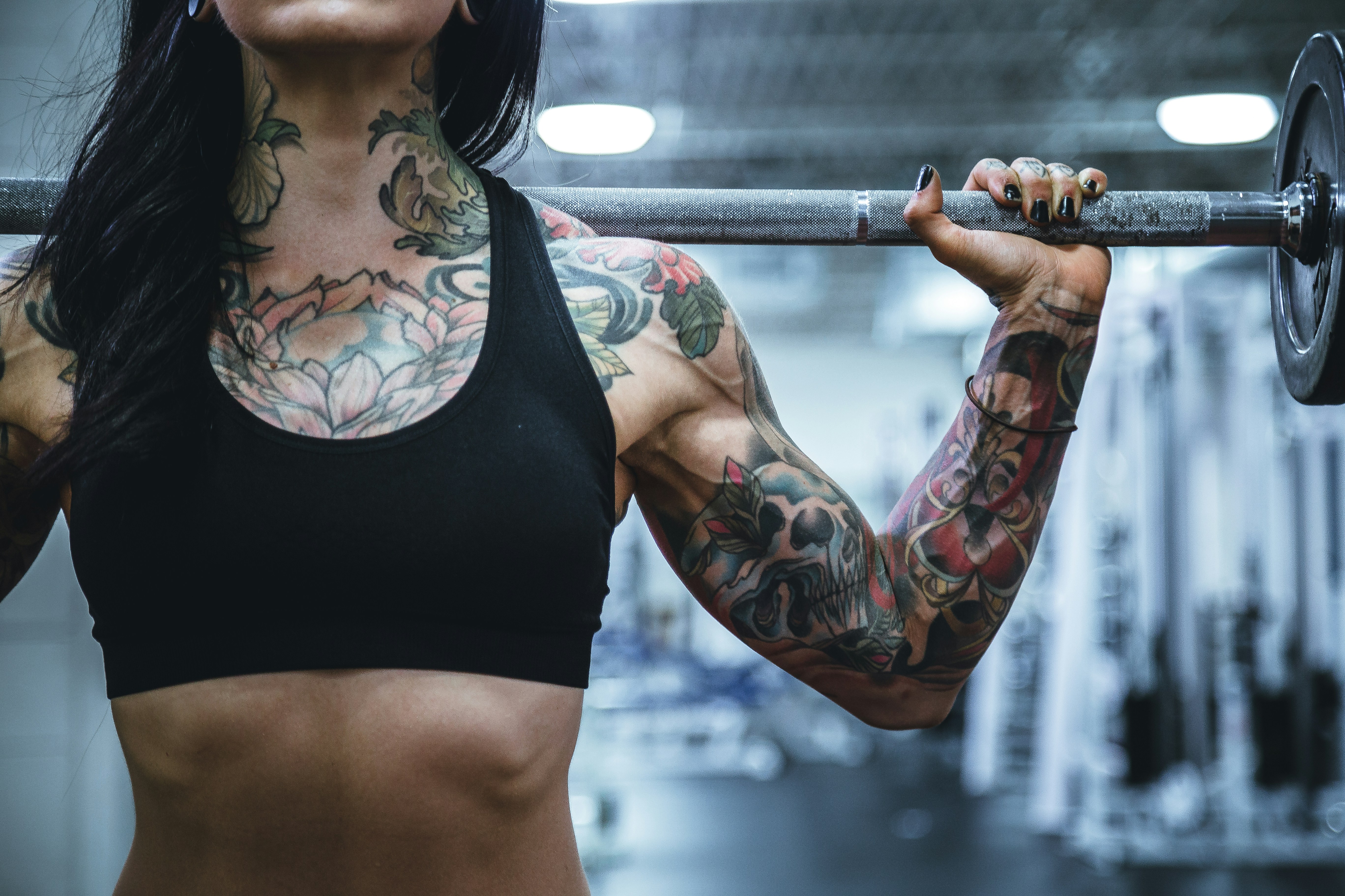 Femme faisant du crossfit