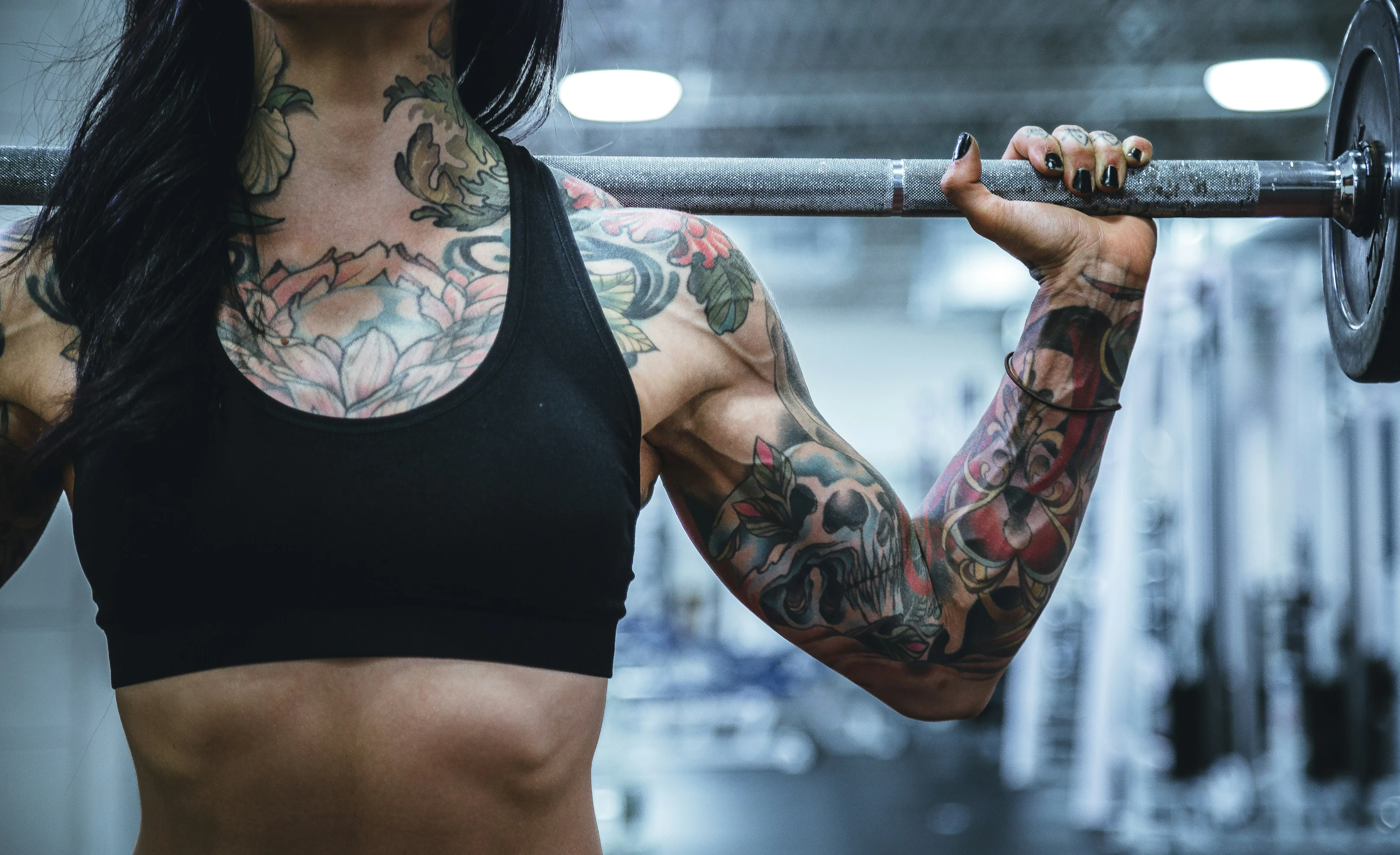 Femme faisant du crossfit