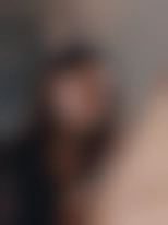 Artiste peignant dans son atelier