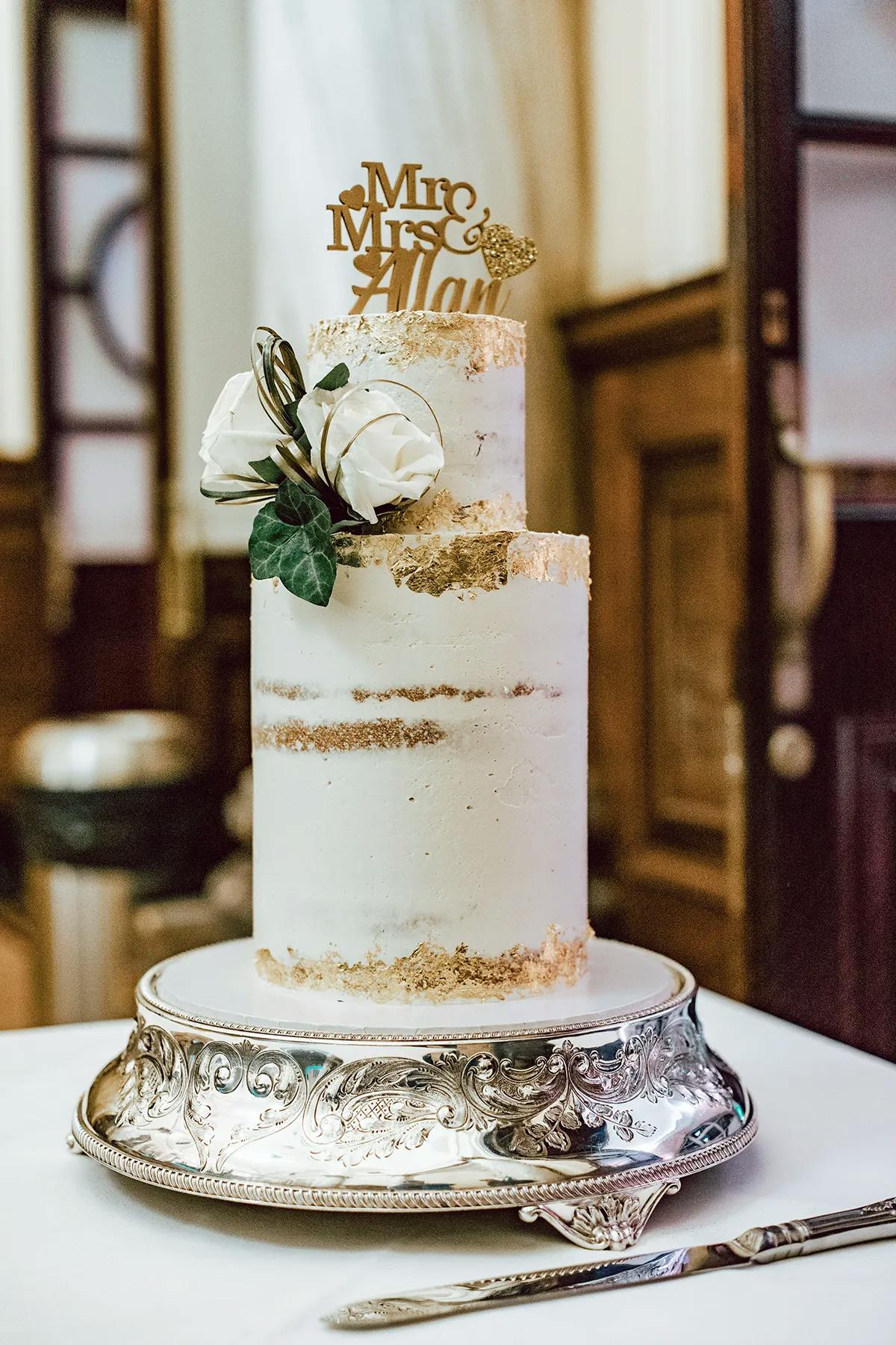 Posh & Cake Semi-naked