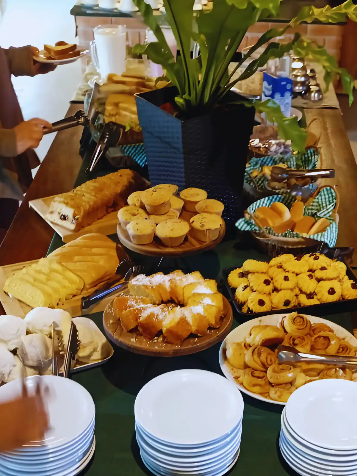 mesa de café da manhã em pousada