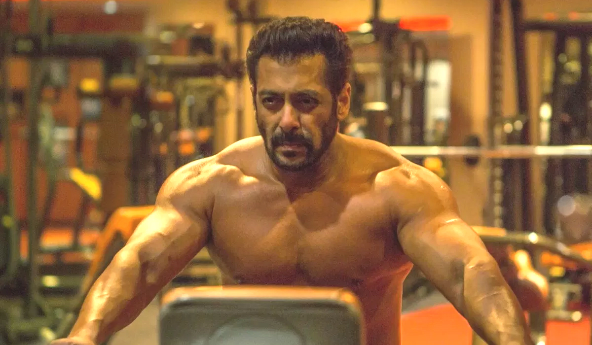Salman Breaks Down ‘Alone’ vs ‘Lonely’