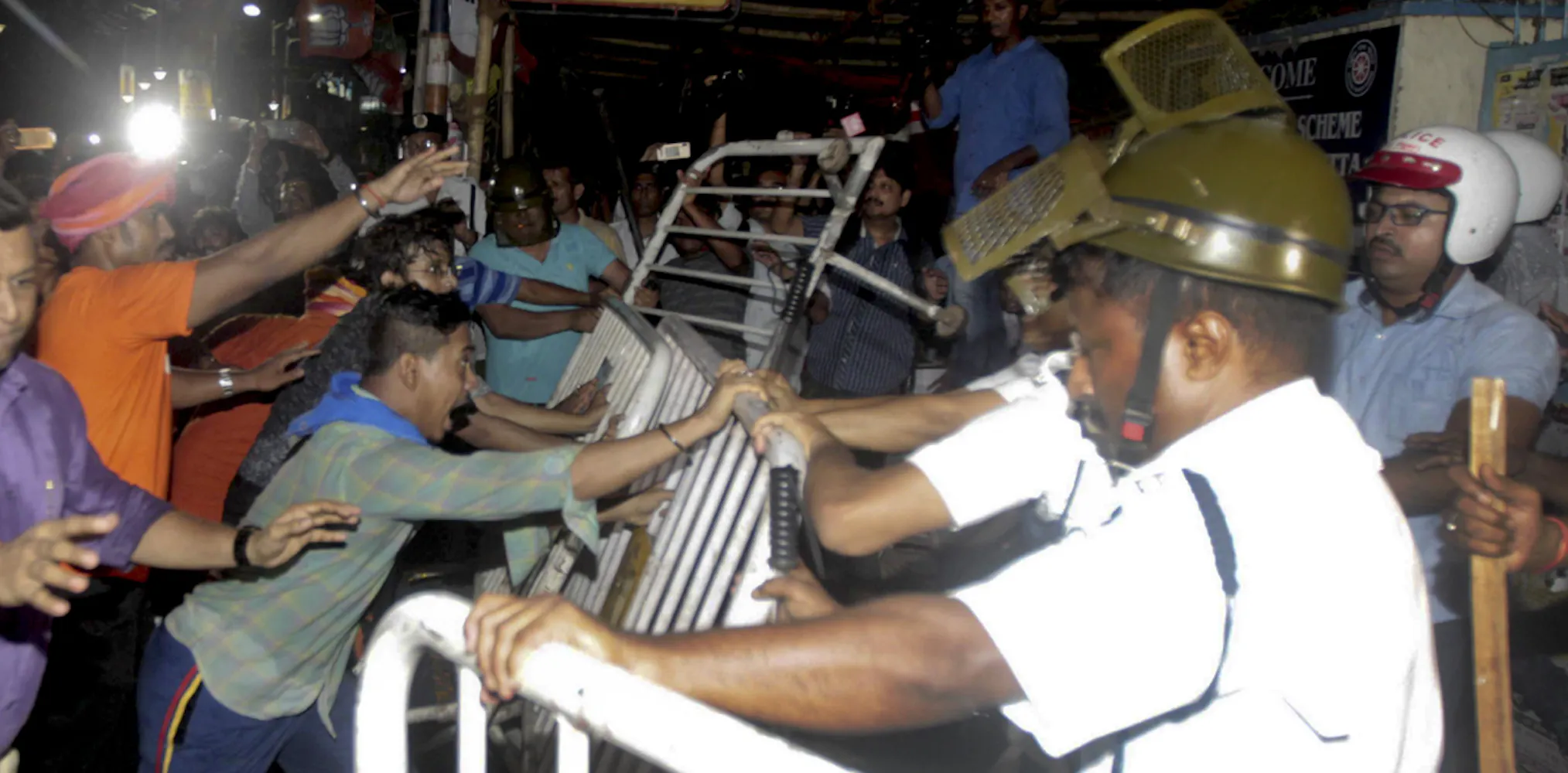 Two groups clash at Hyderabad pub