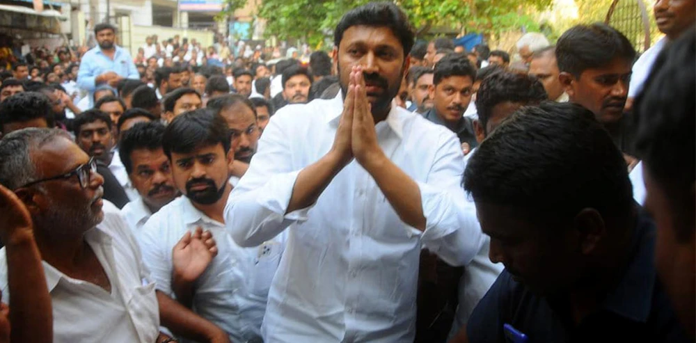 MP Avinash Reddy appears before ED