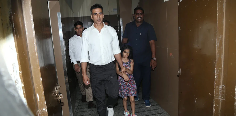 Akshay Kumar: 120 days with family not enough