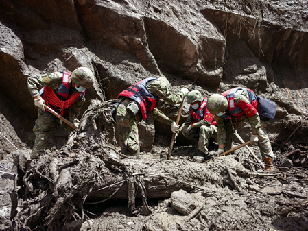 90 Americans Missing After Nepal Floods