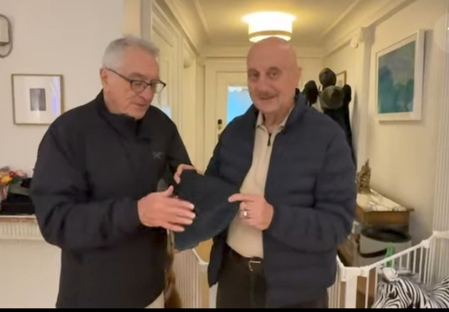 Anupam Kher Gets Special Gift from De Niro
