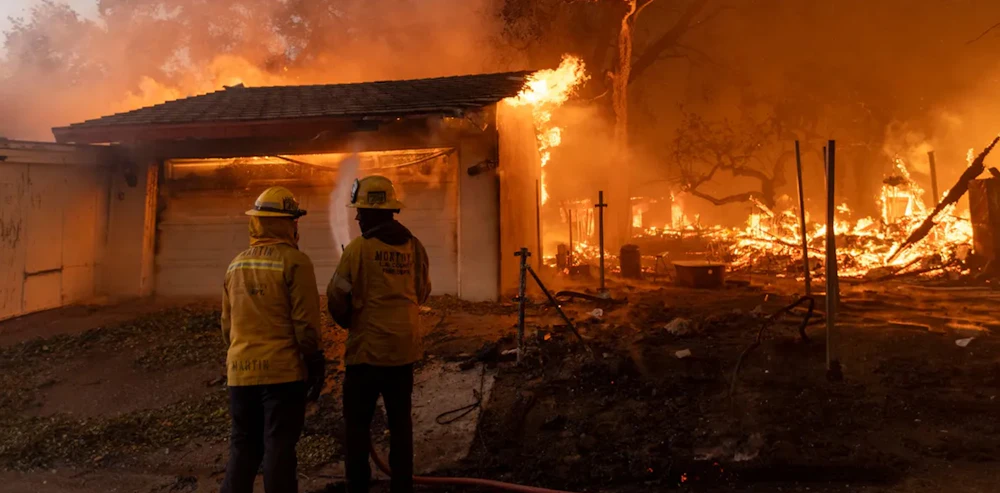 Wildfires ravage US, force mass evacuations