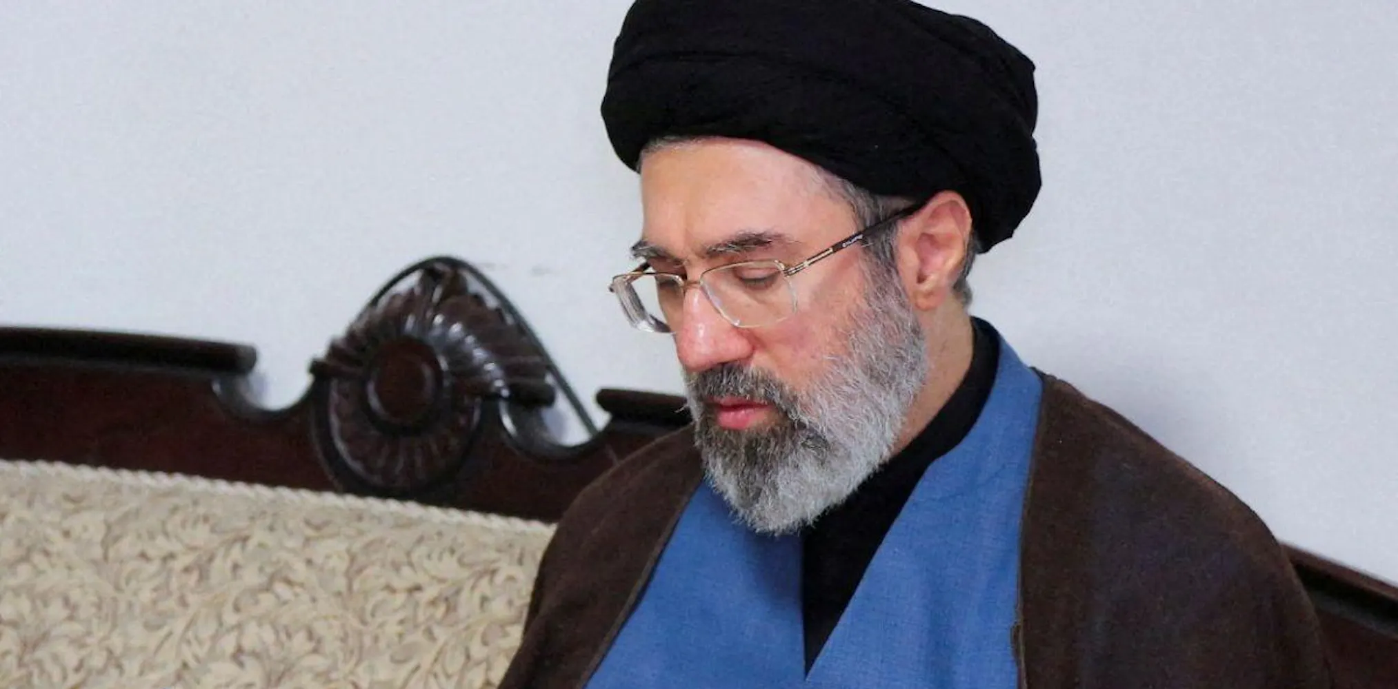 Iran's Leadership Crisis: Khamenei Unconscious!