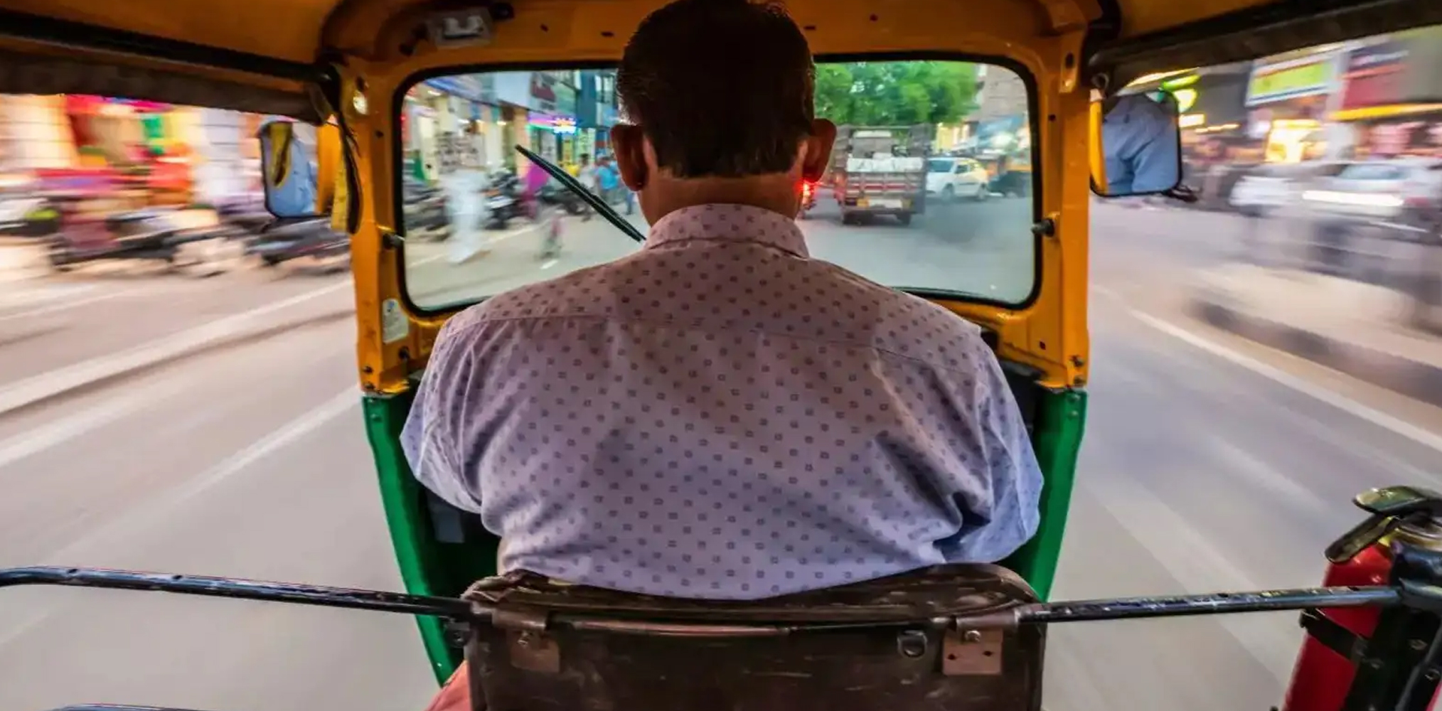 Hyd Auto Driver Risks Life, Stops Snatcher