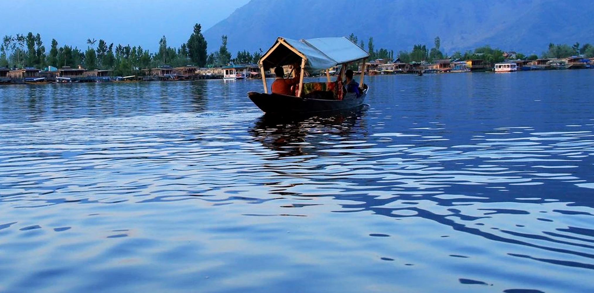 US tourist dies during his stay in Dal Lake houseboat  