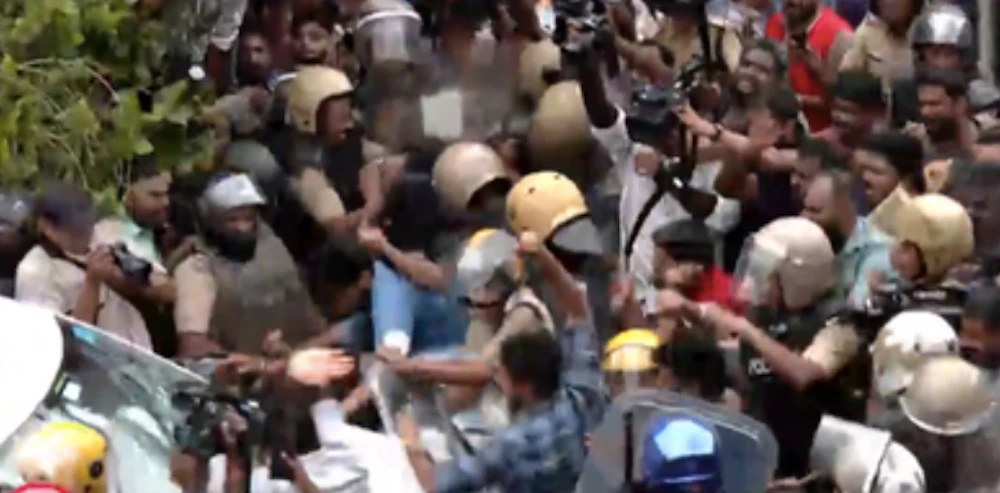 ED Team Attacked Outside Kerala CM's home