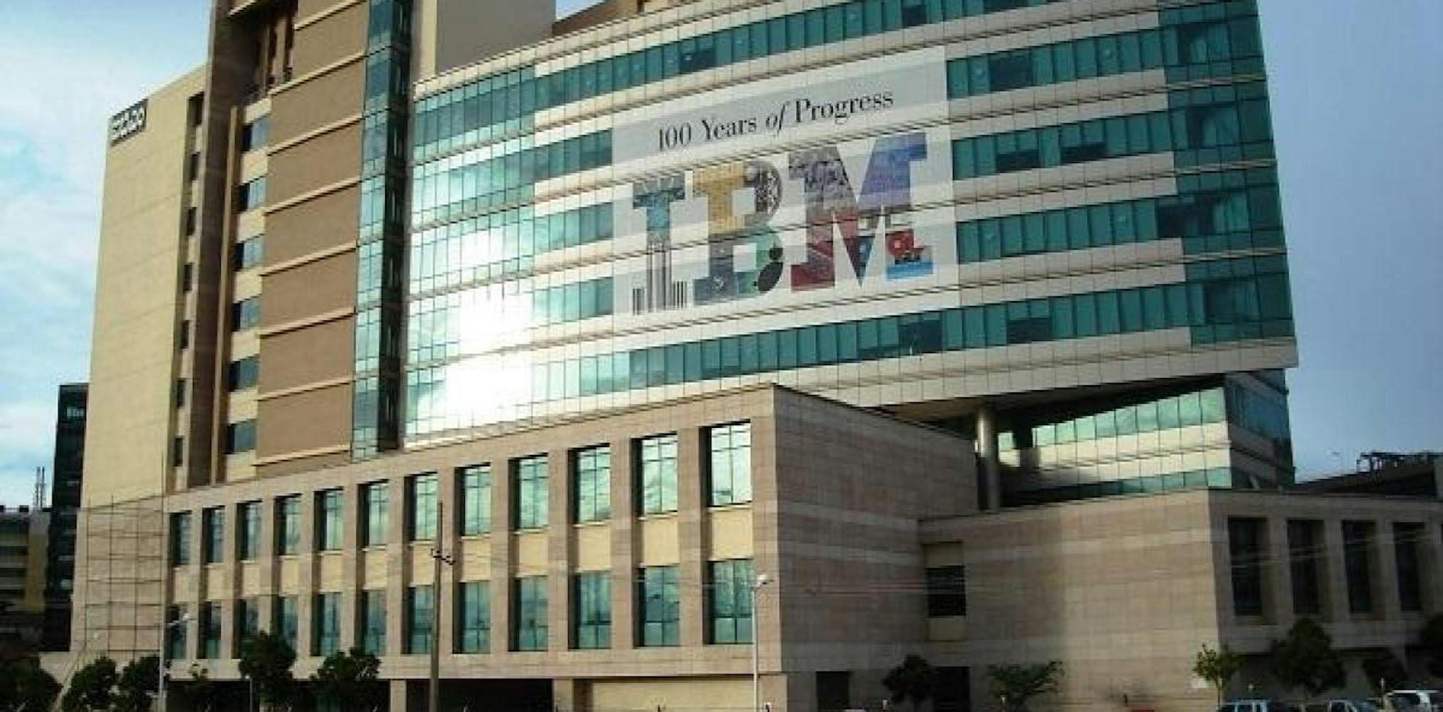 AI threatens legacy software systems, IBM worst hit