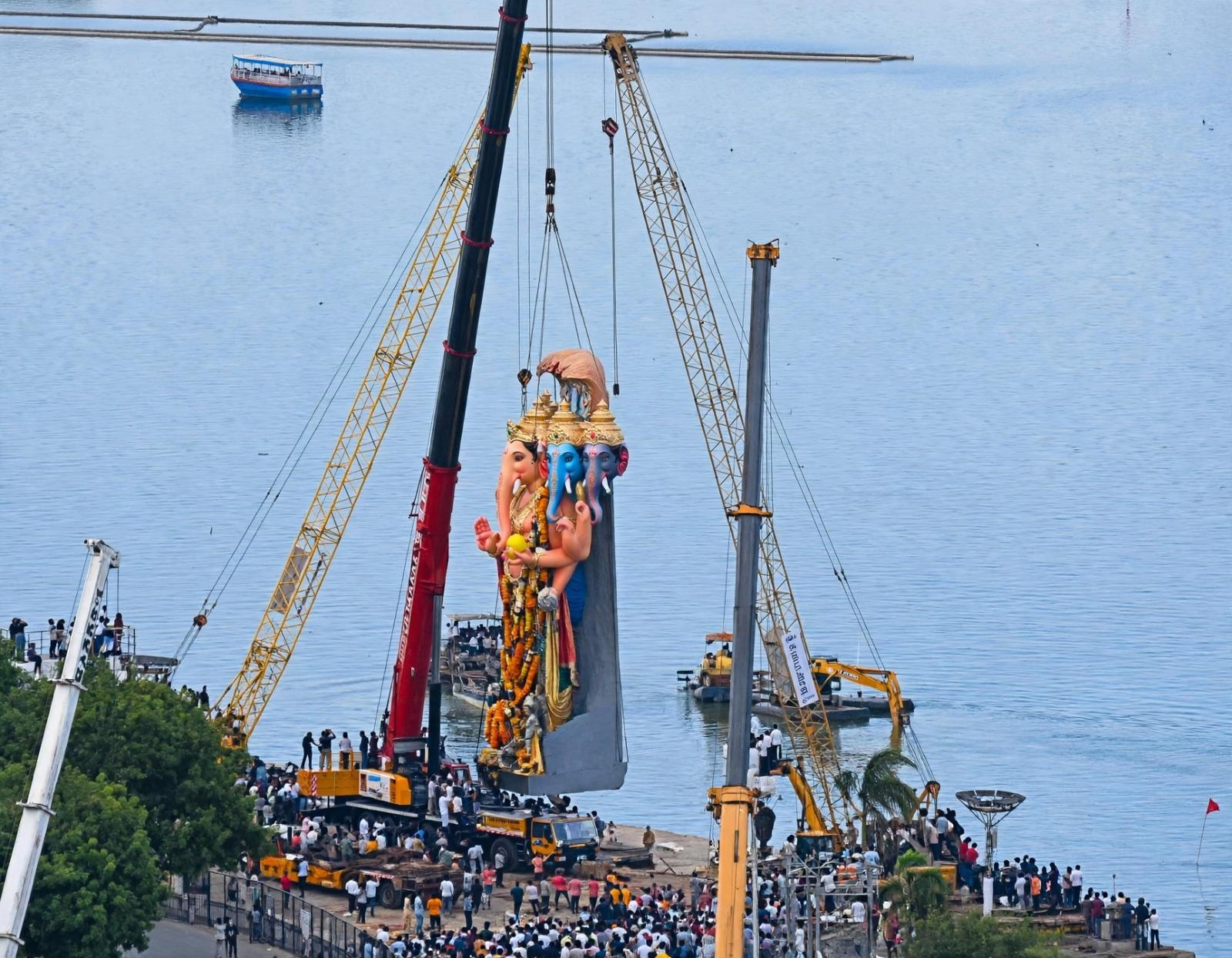 Hyd 'Bada Ganesh' Immersion Ends Smoothly