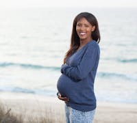 pregnant lady at ocean