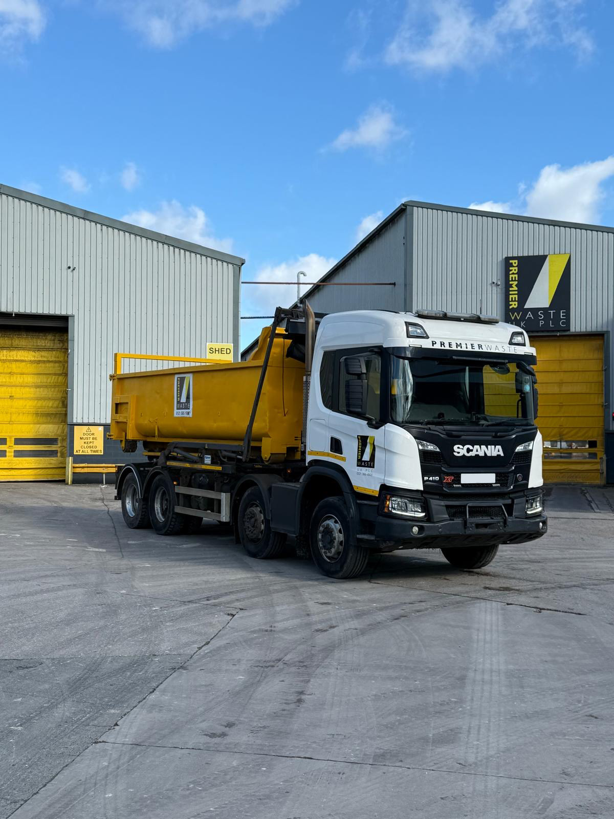 Roll-on / Roll-off truck