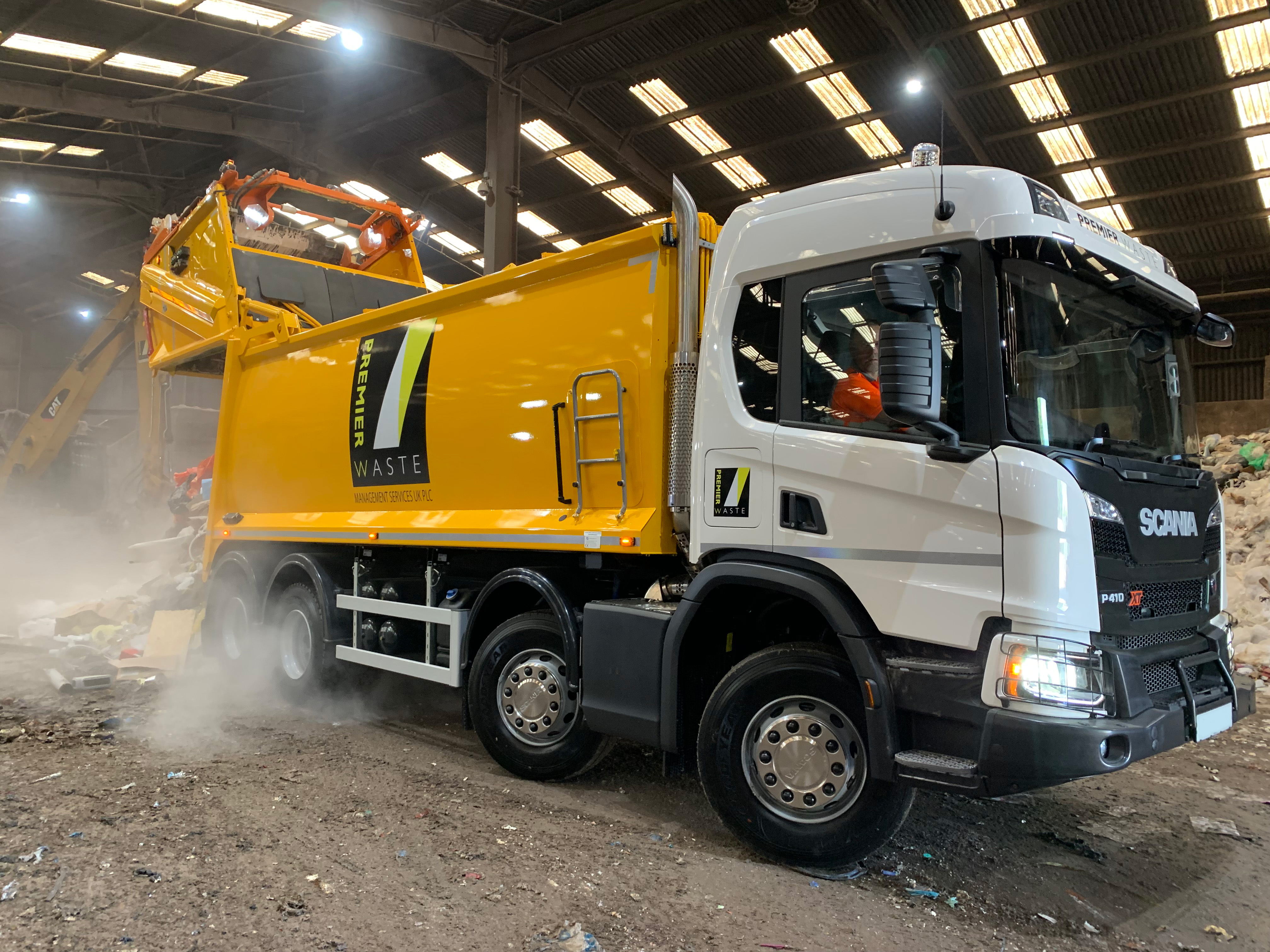 Mobile compactor truck