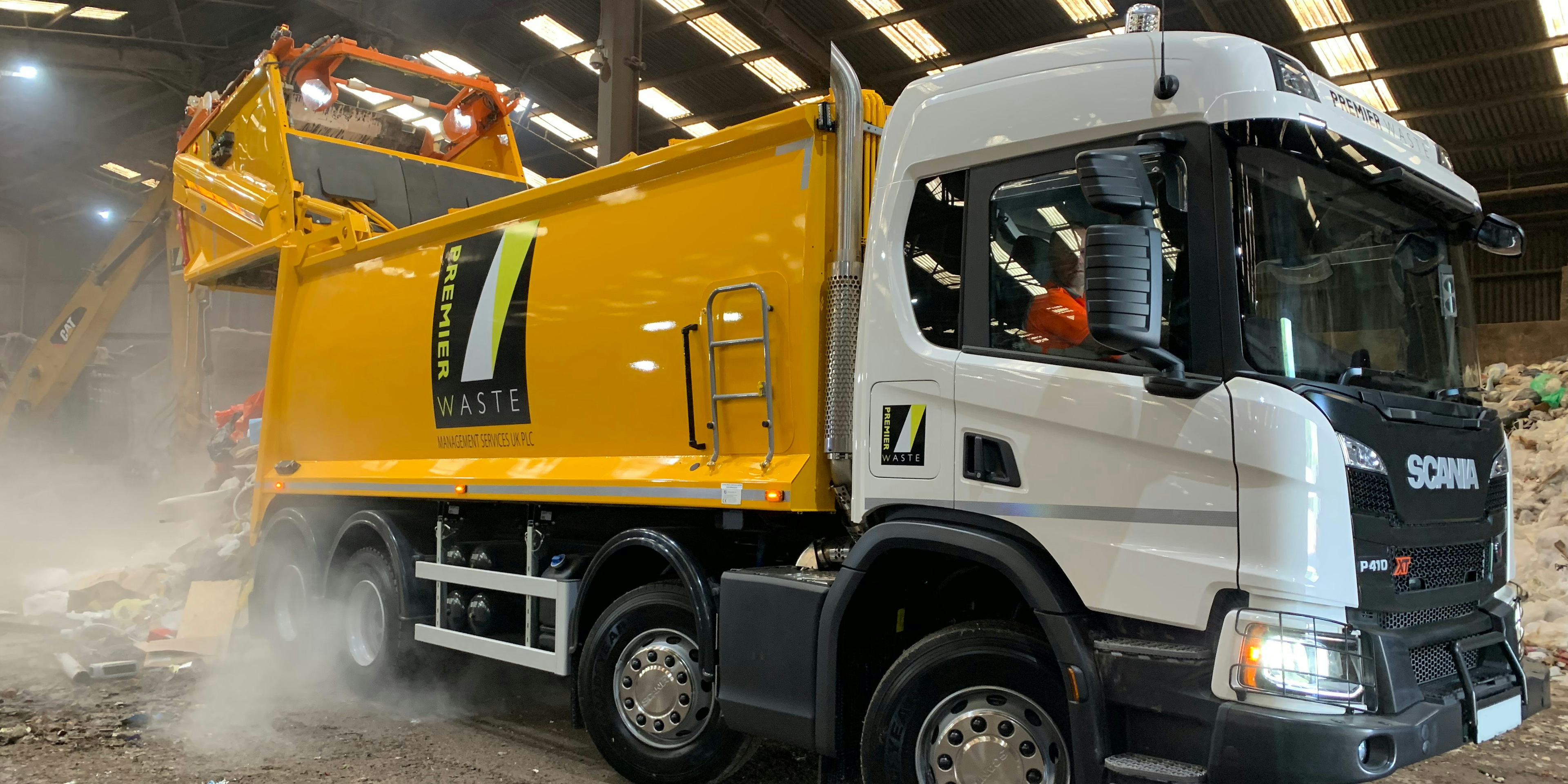 Mobile compactor truck