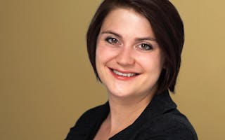 Immagine del membro del team | Marketing Manager Anissa Fröhlich