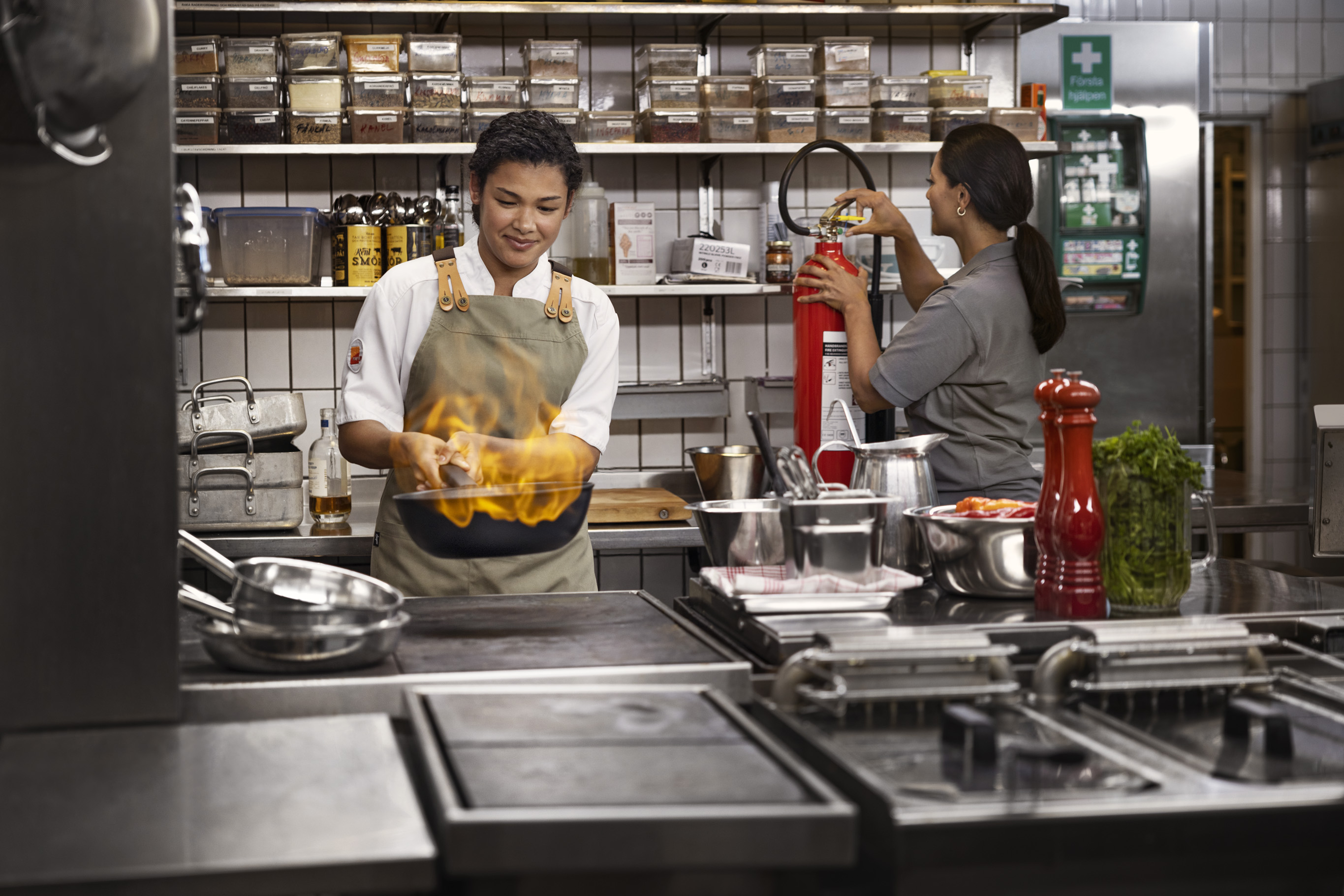 Brannsikkerhet i kjøkkenet: Dette må du vite om frityranlegg