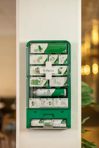 Førstehjelpsstasjon Presti First Aid station plaster bandasjer til arbeidsplassen