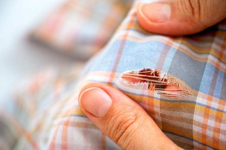 5 signs on when you should say goodbye to your clothes