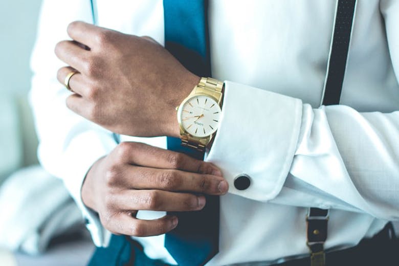 4 tips on looking good in dress shirts