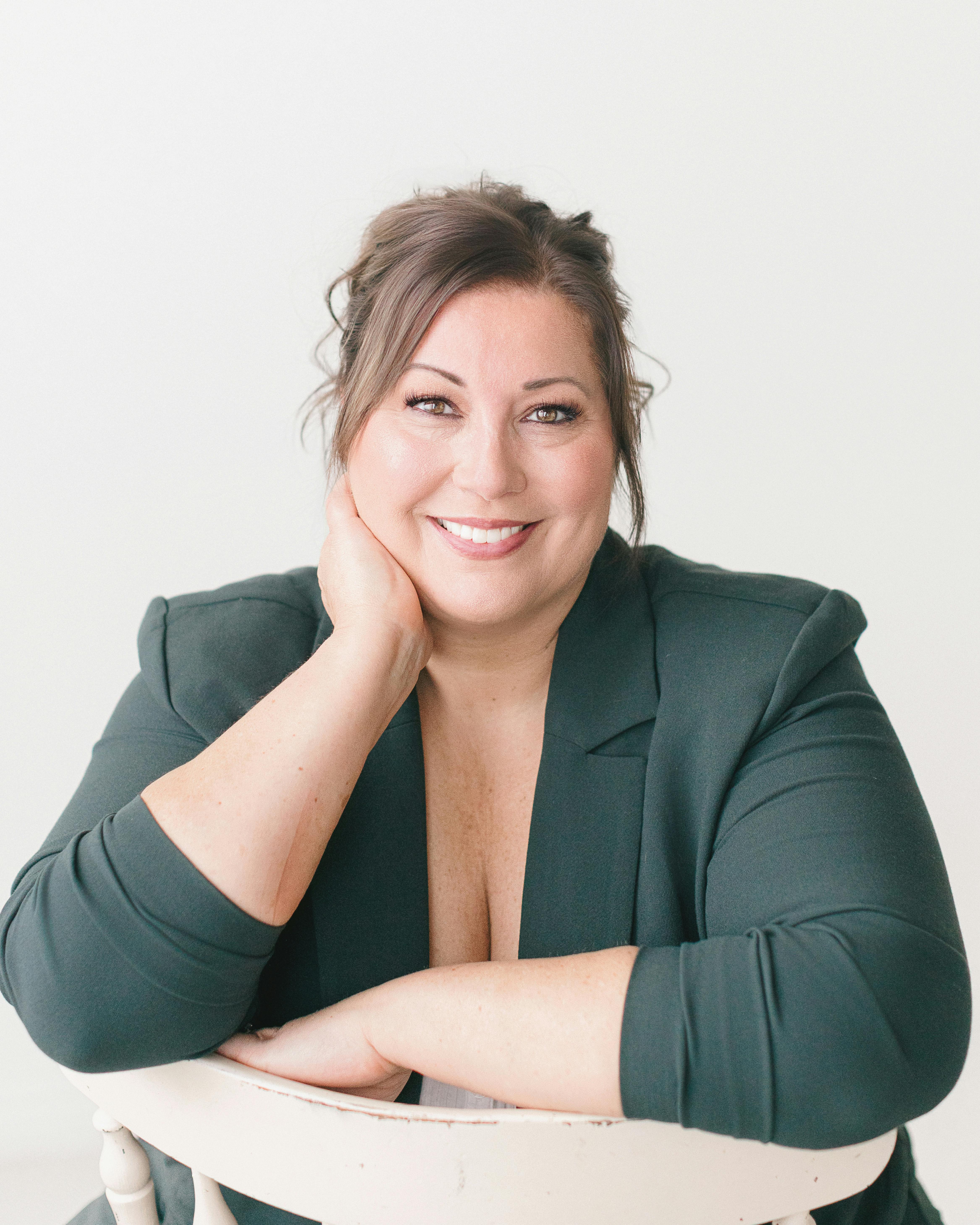 Lisa | Hair & Makeup Artist Minneapolis